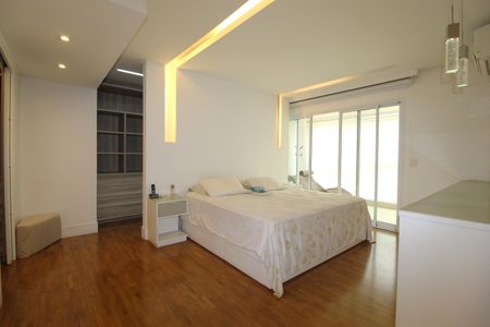 Apartamento à venda com 377m², 3 quartos e 6 vagasQuarto 3 - Suíte