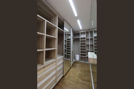 Apartamento à venda com 377m², 3 quartos e 6 vagasCloset da Suíte 3