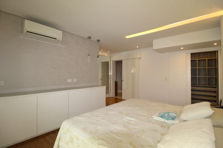 Apartamento à venda com 377m², 3 quartos e 6 vagasQuarto 3 - Suíte