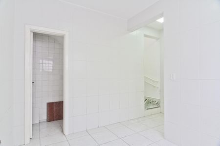 Casa à venda com 350m², 3 quartos e 9 vagas Casa à venda com 350m², 3 quartos e 9 vagasEdícula