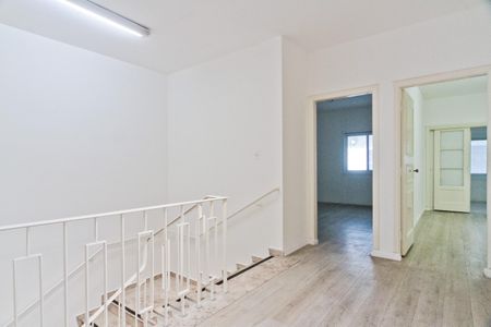 Casa à venda com 350m², 3 quartos e 9 vagas Casa à venda com 350m², 3 quartos e 9 vagasCorredor
