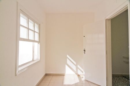 Casa à venda com 350m², 3 quartos e 9 vagas Casa à venda com 350m², 3 quartos e 9 vagasEdícula - quarto 1