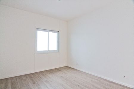 Casa à venda com 350m², 3 quartos e 9 vagas Casa à venda com 350m², 3 quartos e 9 vagasQuarto 2