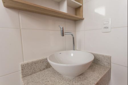 Apartamento à venda com 45m², 2 quartos e 1 vaga Apartamento à venda com 45m², 2 quartos e 1 vagaBanheiro