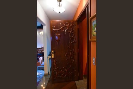 Apartamento à venda com 165m², 3 quartos e 2 vagas Apartamento à venda com 165m², 3 quartos e 2 vagasEntrada