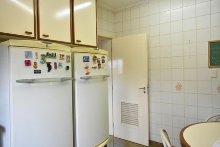 Apartamento à venda com 165m², 3 quartos e 2 vagas Apartamento à venda com 165m², 3 quartos e 2 vagasCozinha
