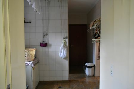 Apartamento à venda com 165m², 3 quartos e 2 vagas Apartamento à venda com 165m², 3 quartos e 2 vagasÁrea de Serviço