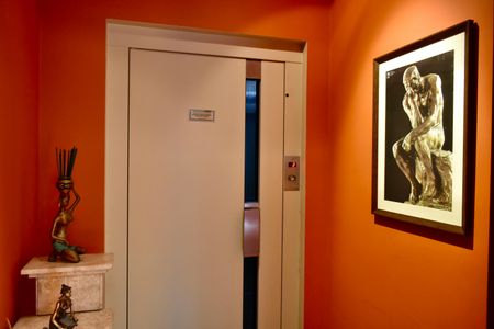 Apartamento à venda com 165m², 3 quartos e 2 vagas Apartamento à venda com 165m², 3 quartos e 2 vagasEntrada