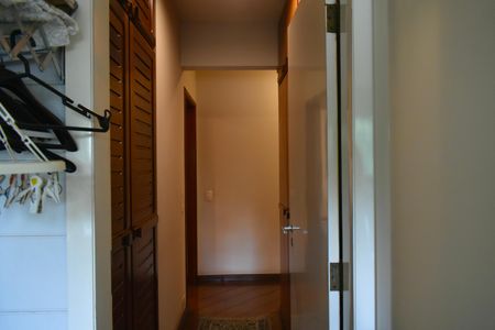 Apartamento à venda com 165m², 3 quartos e 2 vagas Apartamento à venda com 165m², 3 quartos e 2 vagasÁrea de Serviço