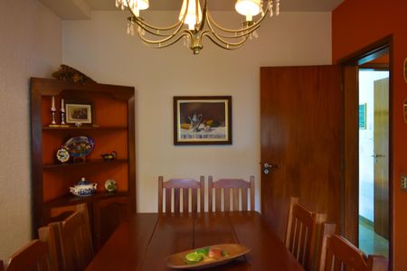 Apartamento à venda com 165m², 3 quartos e 2 vagas Apartamento à venda com 165m², 3 quartos e 2 vagasSala de Jantar