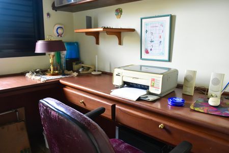 Apartamento à venda com 165m², 3 quartos e 2 vagas Apartamento à venda com 165m², 3 quartos e 2 vagasEscritório