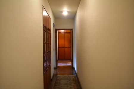 Apartamento à venda com 165m², 3 quartos e 2 vagas Apartamento à venda com 165m², 3 quartos e 2 vagasCorredor