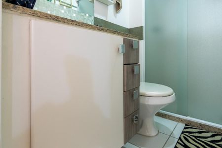 Apartamento à venda com 70m², 2 quartos e 1 vagaBanheiro Social