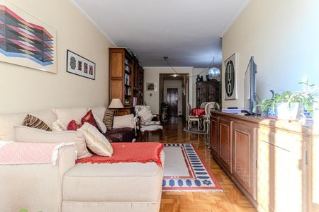 Apartamento à venda com 105m², 2 quartos e 1 vaga Apartamento à venda com 105m², 2 quartos e 1 vagaSala