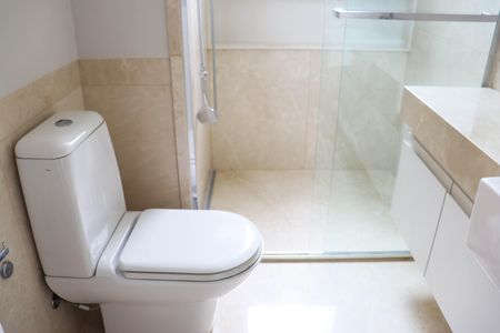 Apartamento à venda com 405m², 4 quartos e 5 vagasBanheiro do Quarto 3