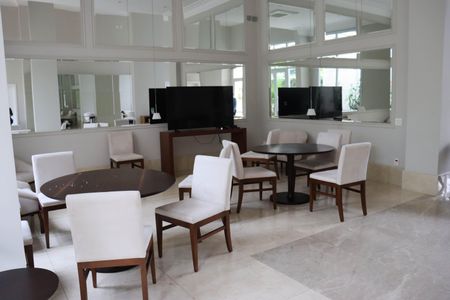 Apartamento à venda com 405m², 4 quartos e 5 vagasÁrea comum - Salão de festas