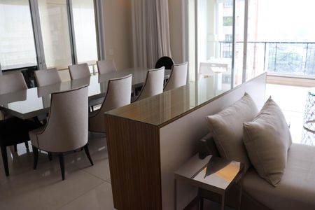 Apartamento à venda com 405m², 4 quartos e 5 vagasSala