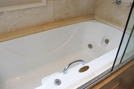 Apartamento à venda com 405m², 4 quartos e 5 vagasBanheiro da Suíte master