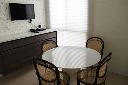 Apartamento à venda com 405m², 4 quartos e 5 vagasCopa