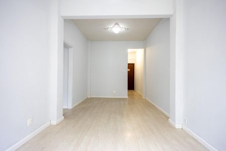 Apartamento à venda com 48m², 1 quarto e sem vaga Apartamento à venda com 48m², 1 quarto e sem vagaSala