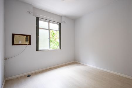 Apartamento à venda com 48m², 1 quarto e sem vaga Apartamento à venda com 48m², 1 quarto e sem vagaQuarto