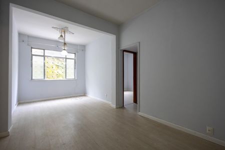 Apartamento à venda com 48m², 1 quarto e sem vaga Apartamento à venda com 48m², 1 quarto e sem vagaSala