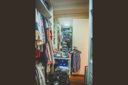 Apartamento à venda com 117m², 3 quartos e 3 vagasQuarto 2/ Closet