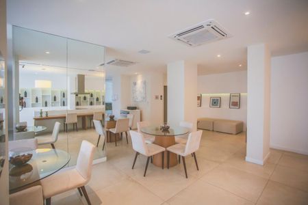 Apartamento à venda com 117m², 3 quartos e 3 vagasÁrea comum - Salão de festas