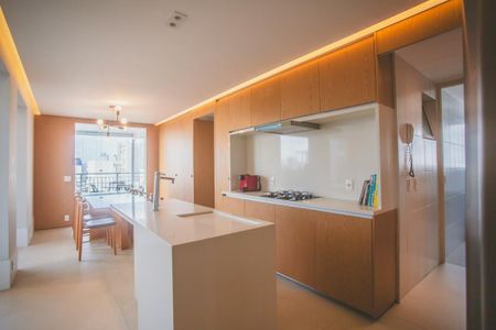 Apartamento à venda com 117m², 3 quartos e 3 vagasCozinha