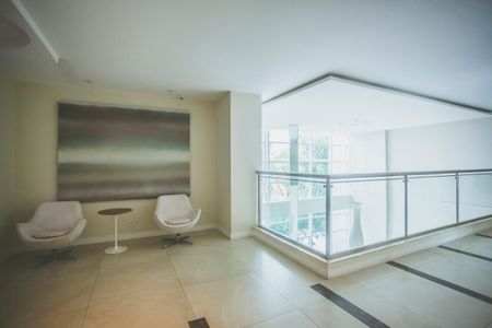 Apartamento à venda com 117m², 3 quartos e 3 vagasHall social