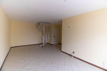 Apartamento para alugar com 260m², 3 quartos e 2 vagasSala