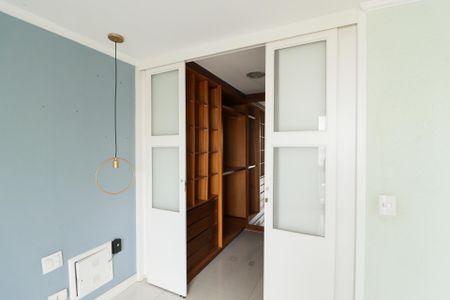 Apartamento à venda com 280m², 4 quartos e 2 vagasSuíte 1