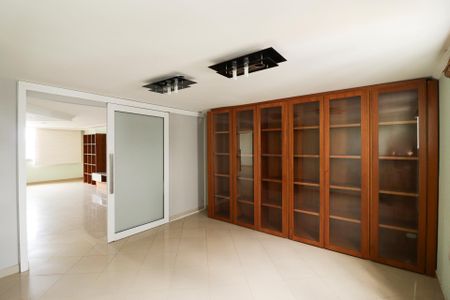 Apartamento à venda com 280m², 4 quartos e 2 vagasSala