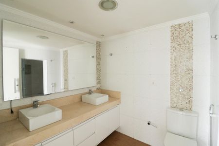 Apartamento à venda com 280m², 4 quartos e 2 vagasBanheiro da Suíte 1