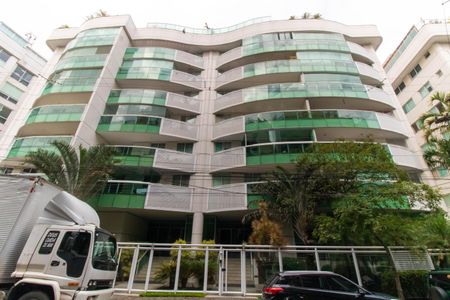 Apartamento à venda com 84m², 2 quartos e 2 vagasFachada