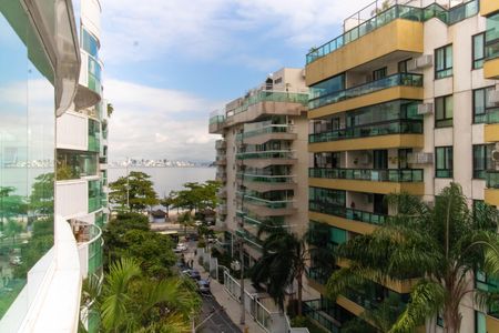 Apartamento à venda com 84m², 2 quartos e 2 vagasVista da Sala