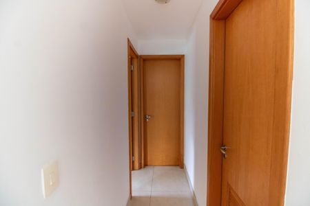 Apartamento à venda com 84m², 2 quartos e 2 vagasCorredor