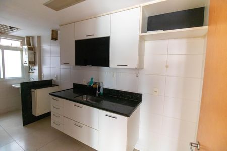 Apartamento à venda com 84m², 2 quartos e 2 vagasCozinha e Área de Serviço