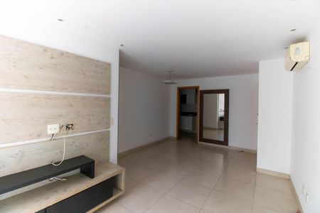Apartamento à venda com 84m², 2 quartos e 2 vagasSala