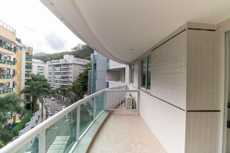 Apartamento à venda com 84m², 2 quartos e 2 vagasVaranda da Sala