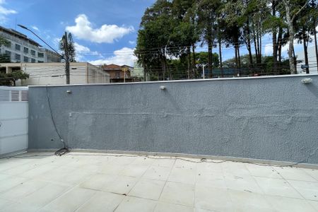 Casa à venda com 297m², 6 quartos e 6 vagas Casa à venda com 297m², 6 quartos e 6 vagasVista - Sala