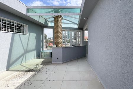 Casa à venda com 297m², 6 quartos e 6 vagas Casa à venda com 297m², 6 quartos e 6 vagasVaranda