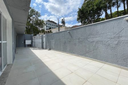 Casa à venda com 297m², 6 quartos e 6 vagas Casa à venda com 297m², 6 quartos e 6 vagasEntrada