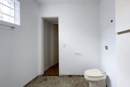 Casa à venda com 297m², 6 quartos e 6 vagas Casa à venda com 297m², 6 quartos e 6 vagasBanheiro - Suíte 2