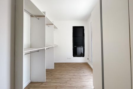 Casa à venda com 297m², 6 quartos e 6 vagas Casa à venda com 297m², 6 quartos e 6 vagasQuarto 2