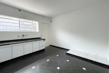 Casa à venda com 297m², 6 quartos e 6 vagas Casa à venda com 297m², 6 quartos e 6 vagasCozinha