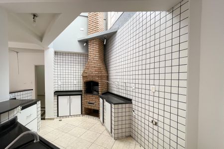 Casa à venda com 297m², 6 quartos e 6 vagas Casa à venda com 297m², 6 quartos e 6 vagasEspaço Gourmet