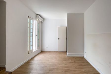 Casa à venda com 297m², 6 quartos e 6 vagas Casa à venda com 297m², 6 quartos e 6 vagasSuíte 2