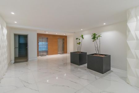 Apartamento à venda com 237m², 3 quartos e 4 vagasHall social