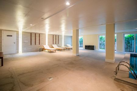 Apartamento à venda com 83m², 2 quartos e 2 vagasÁrea comum - Piscina